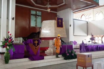 Tim Biddokes Polda Papua gelar penyemprotan disinfektan di Kota Jayapura