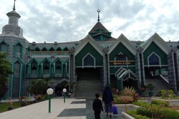 Pemprov Sulsel terbitkan surat edaran kegiatan keagamaan ditiadakan sementara