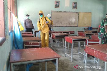 Polsek Tambelan laksanakan Operasi Aman Penanganan COVID-19