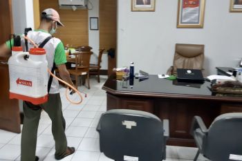 Pemanfaatan cuka kayu dan bambu  sebagai  disinfektan