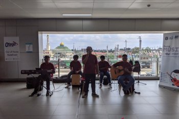 Stasiun MRT Jakarta: musik, jajan hingga nongkrong