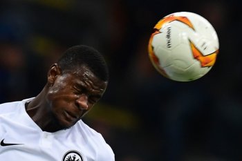 Tim AS Roma mendatangkan Evan Ndicka dari Frankfurt