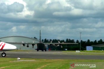 Pesawat membawa alat kesehatan dari China disterilkan di Natuna
