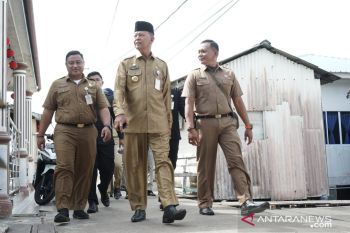 Wali Kota Tanjungpinang imbau warga tetap di rumah cegah COVID-19