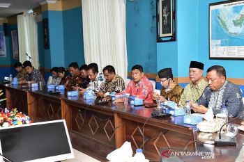 Bupati Natuna mengajak semua pihak bersama meningkatkan ekonomi daerah