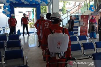 Bank Nagari semprot disinfektan seluruh kantor cabang, antisipasi penyebaran corona