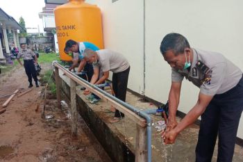 Polres Merauke siapkan tempat cuci tangan cegah virus corona