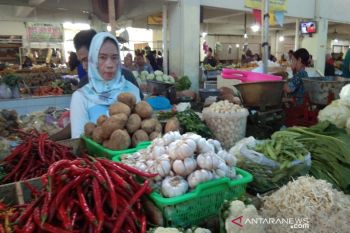Stok kebutuhan pokok di Batang dipastikan aman