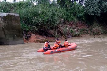 Korban tenggelam di Sungai Cikawung Cilacap masih dalam pencarian