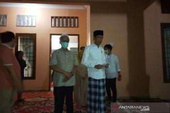 Ibunda Jokowi dimakamkan di Karanganyar