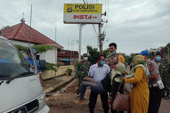 Polisi larikan warga ke puskesmas akibat luka laka lantas