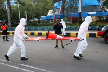 Tim URC Polda Papua lakukan simulasi penanganan virus corona