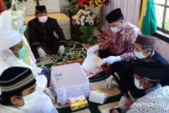 Mau menikah juga saat pandemi COVID-19, ini tata cara pendaftarannya