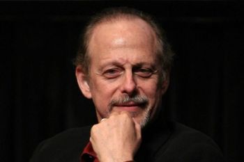 Aktor Mark Blum meninggal dunia karena virus corona