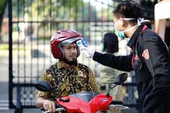 Pemkab Pati cek suhu tubuh semua tamu