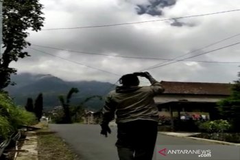 Erupsi Gunung Merapi tidak berdampak pada bandara