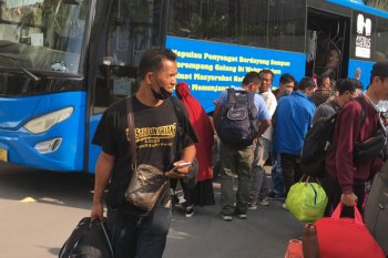 Ratusan TKI tiba di Batam