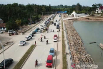 Pembangunan tahap dua jalan wisata Toronipa-Kendari selesai dilelang
