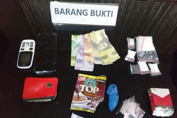 Polisi tangkap pengedar sabu-sabu modus "tempel"