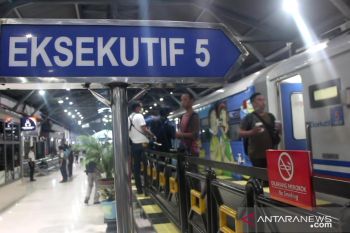 Gubernur Khofifah imbau masyarakat tunda mudik sampai Idul Adha