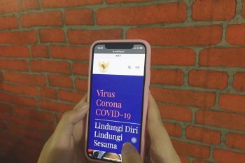 Telkomsel bebaskan data  akses informasi resmi COVID-19