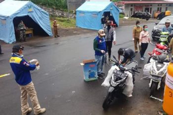 Pintu masuk Mitra dijaga ketat, pendatang wajib diperiksa kesehatannya