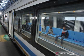 LRT kurangi jam operasional mulai 1 April