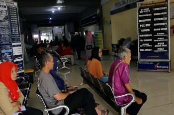 Pemkab Temanggung berikan bantuan dana tunai kepada PDP COVID-19