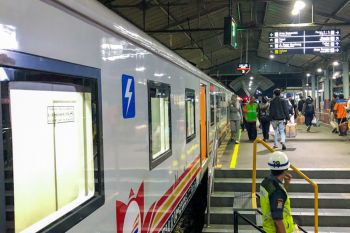 Pembatalan perjalanan kereta di Daop 6 bertambah jadi 126 trip