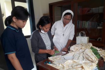 Solidaritas Keuskupan Tanjungkarang buat gerakan sejuta masker antisipasi COVID-19