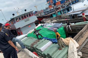 BC Kepri dan Riau gagalkan penyelundupan tekstil