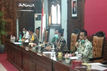 Suami-istri berprofesi dokter di Batang diindikasikan terserang virus corona