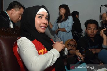 Selebritas Roro Fitria dapat bebas bersyarat