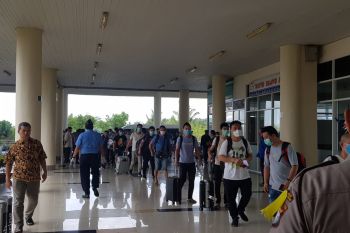 29 TKA asal China ilegal dari Bintan diterbangkan ke Jakarta