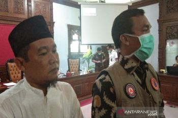 Bupati Batang larang warga tolak jenazah COVID-19