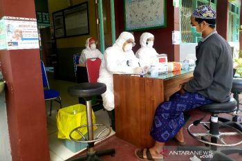 Jamaah tablig Gowa dan Pakistan di Kobar ikuti 'rapid test'