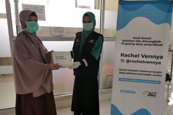 ACT Sulsel bagi makanan gratis untuk tenaga medis RS Wahidin Sudirohusodo
