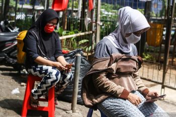WHO : Berjemur sinar matahari tak bisa cegah virus SARS-CoV 2
