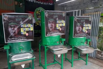 Komunitas Bonek Tembagapura-Timika gelar aksi melawan pandemi COVID-19
