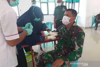 Pasukan TNI Korem Tadulako donorkan darah bantu pasien COVID-19