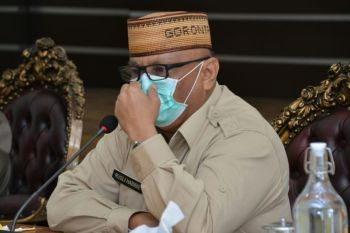 Gubernur Gorontalo sumbangkan gaji dua tahun untuk penanganan wabah COVID-19