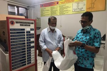 Sumbar terima 10.000 APD dan 35 ribu masker untuk petugas medis tangani COVID-19