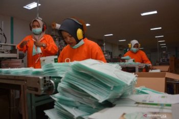 Tanggulangi COVID-19, Pemerintah wajib intervensi harga APD