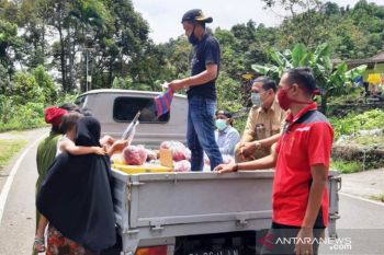 Agam gelar operasi pasar khusus secara bergiliran, pesan bisa lewat telepon