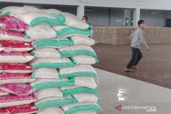 Komoditas sembako  belum ada bansos untuk Penajam ditunda