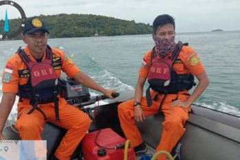 SAR cari pasangan suami-istri yang hilang memancing  di Lingga