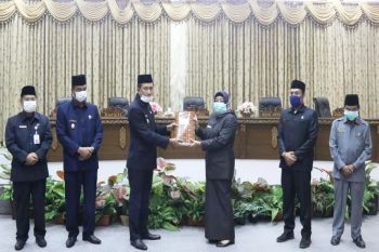Bupati Barito Utara sampaikan LKPJ di tengah pandemi COVID-19