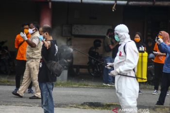 Tiba di Medan, ratusan TKI dari Malaysia jalani karantina dan pulang harus dijemput masing-masing pemda