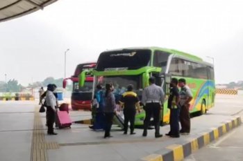Bus berkapasitas melebihi aturan PSBB tidak akan diberangkatkan