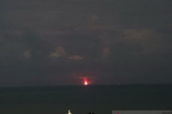 Letusan Gunung Anak Krakatau berlangsung sampai Sabtu pagi